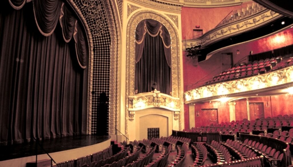 Milwaukee Public Theatre