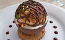 chocolate-fruit-dome