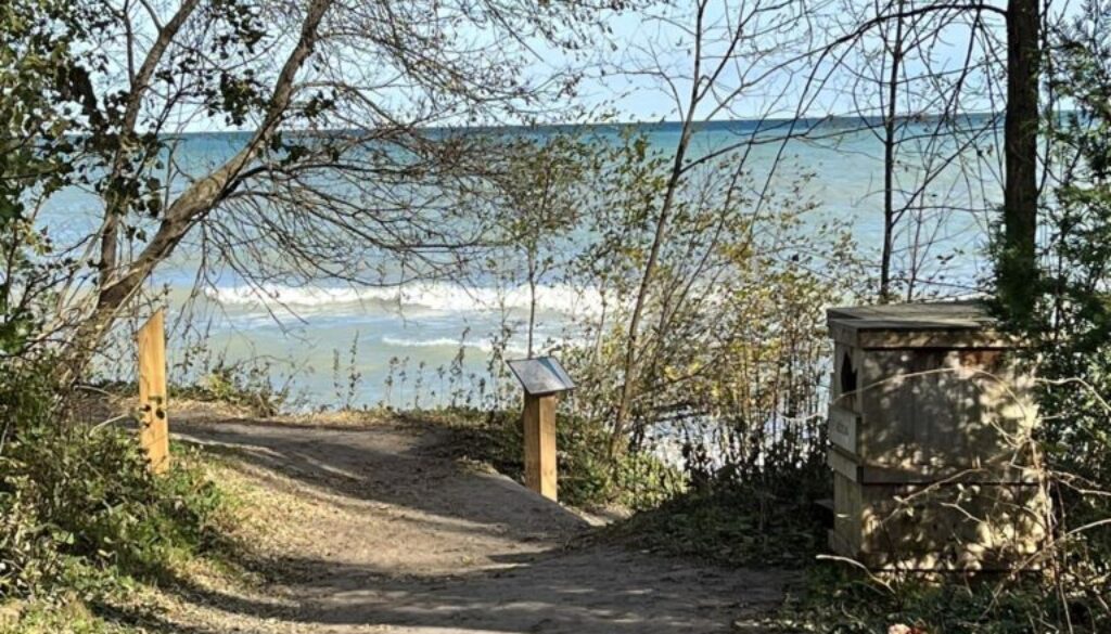 Lake Terrace Trail