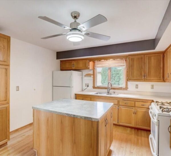 2205 W Clayton Crest 8