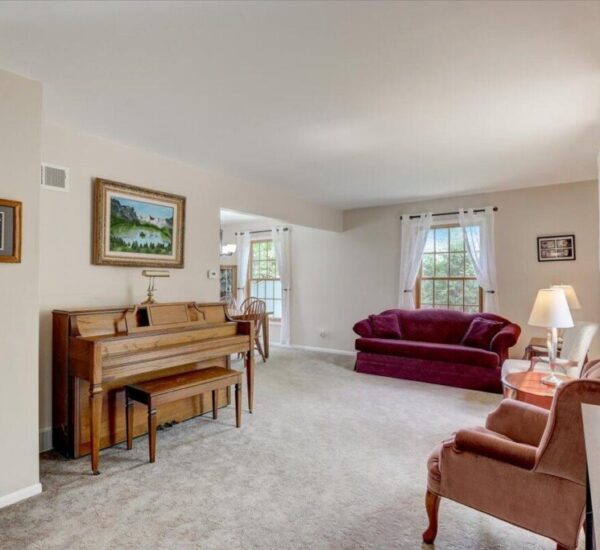 4 N33W5481 Hamilton Rd Cedarburg
