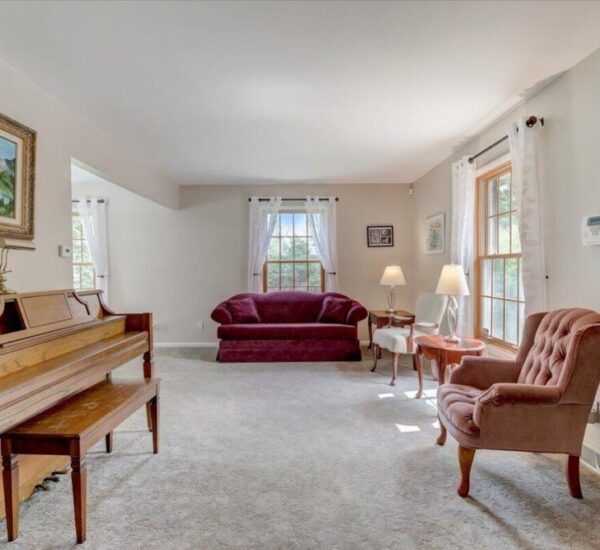 5 N33W5481 Hamilton Rd Cedarburg