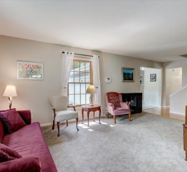 6 N33W5481 Hamilton Rd Cedarburg