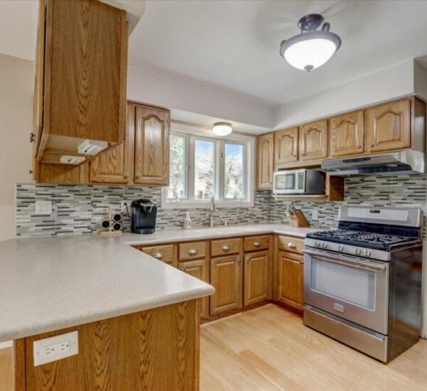 8 N33W5481 Hamilton Rd Cedarburg