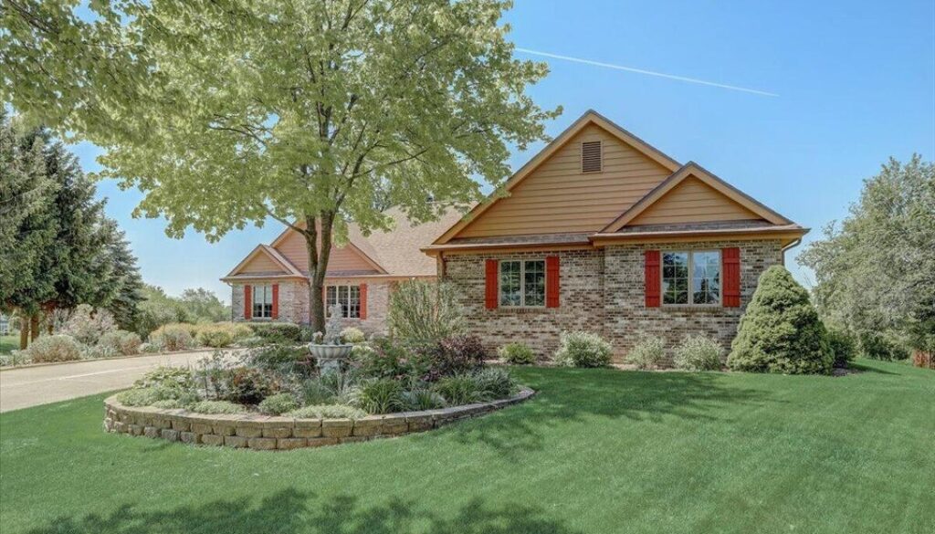 58 883 Oak Ridge Cir .