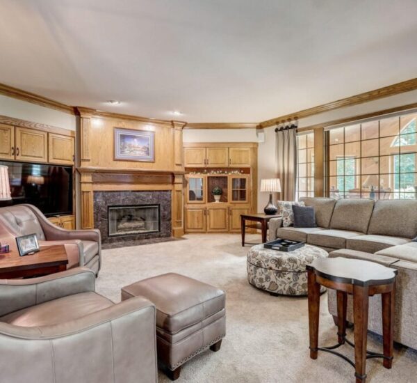 8 866 Oak Ridge Cir