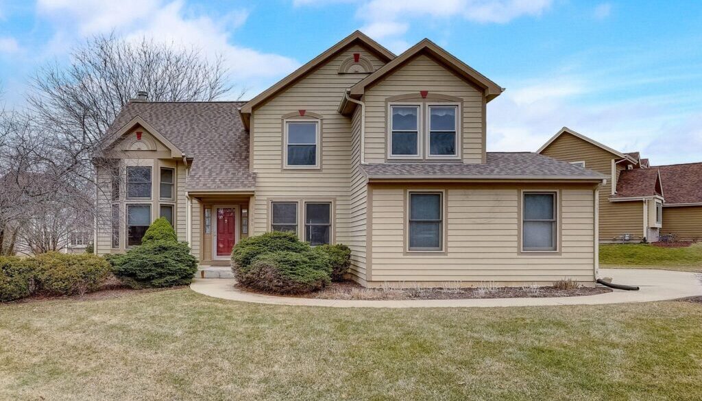 11001 W Daphne St Milwaukee