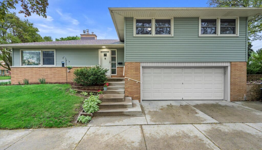 1 7829 W Mt Vernon Ave Milwaukee