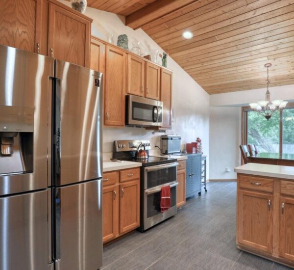 9 270 Pine St Fredonia