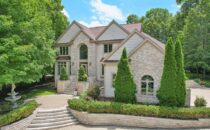 18975 Ashbourne Ln, Brookfield