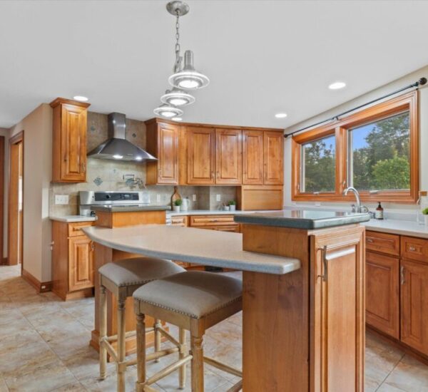 7 11310 N Meadowbrook Drive