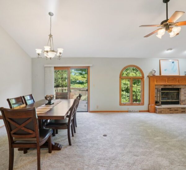 18-web-or-mls-W168N10315 Wildrose Ln-S1309-018