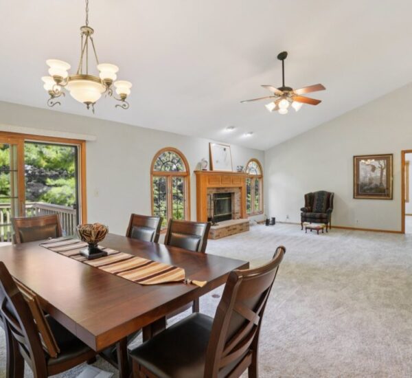 19-web-or-mls-W168N10315 Wildrose Ln-S1309-019