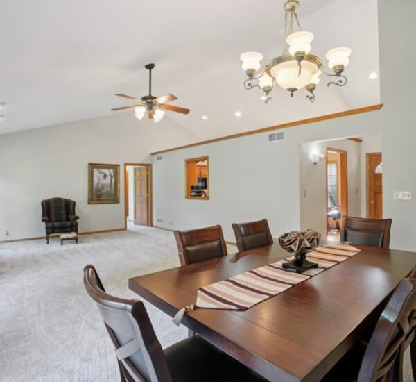 20-web-or-mls-W168N10315 Wildrose Ln-S1309-020