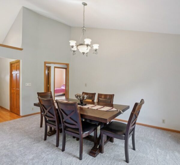 21-web-or-mls-W168N10315 Wildrose Ln-S1309-021
