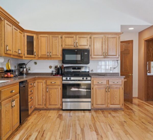 22-web-or-mls-W168N10315 Wildrose Ln-S1309-022