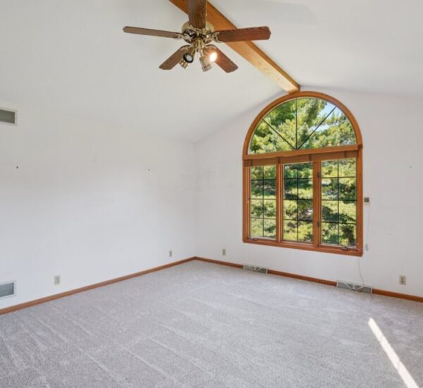 30-web-or-mls-W168N10315 Wildrose Ln-S1309-030