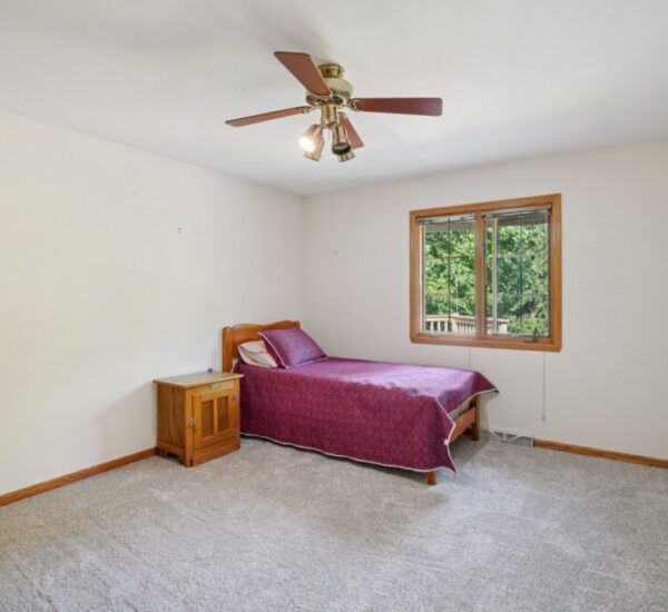 43-web-or-mls-W168N10315 Wildrose Ln-S1309-043