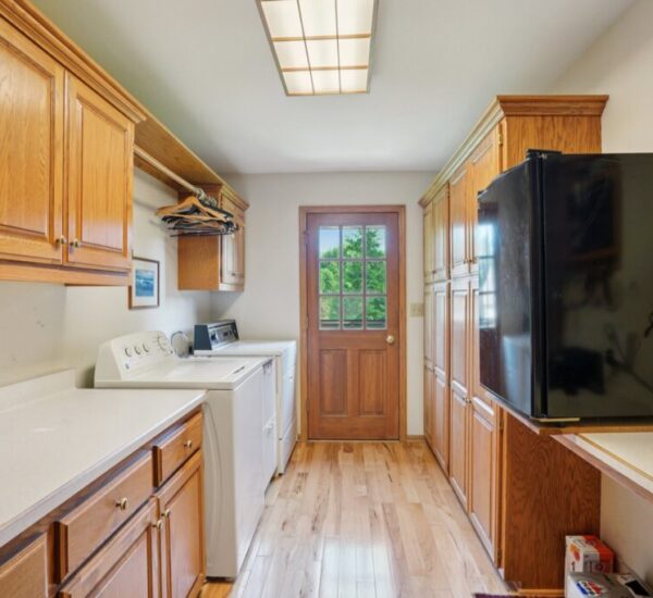 46-web-or-mls-W168N10315 Wildrose Ln-S1309-046
