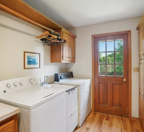 47-web-or-mls-W168N10315 Wildrose Ln-S1309-047