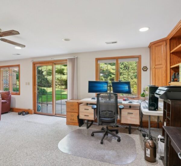 49-web-or-mls-W168N10315 Wildrose Ln-S1309-049
