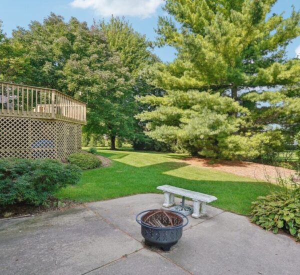 63-web-or-mls-W168N10315 Wildrose Ln-S1309-063
