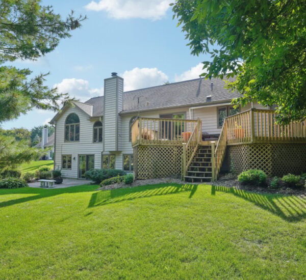 76-web-or-mls-W168N10315 Wildrose Ln-S1309-062