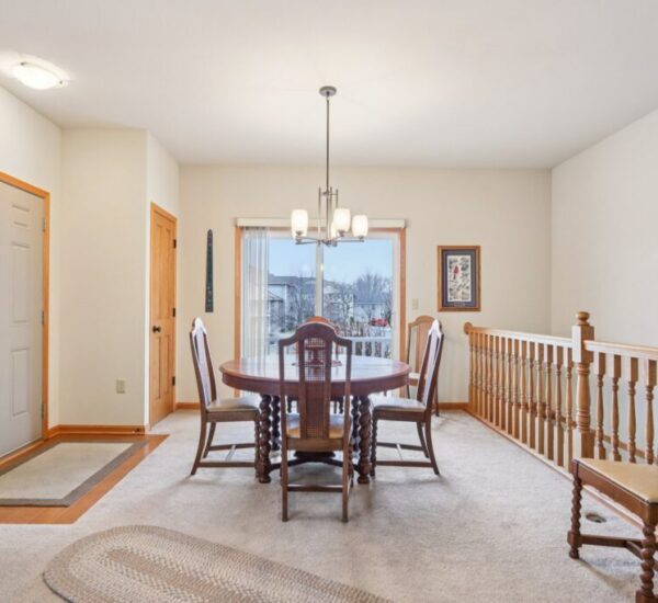 10-web-or-mls-N28W6646 Alyce St-S0403-010