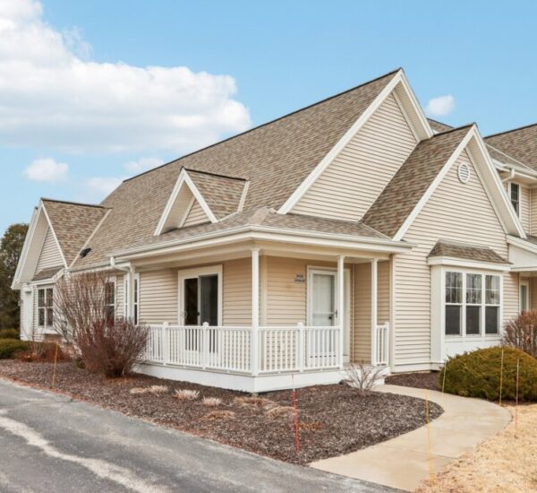 38-web-or-mls-N28W6646 Alyce St-S0403-005