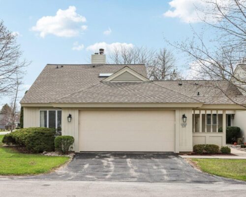10042 N Holmes Ct Mequon, Wisconsin 53092