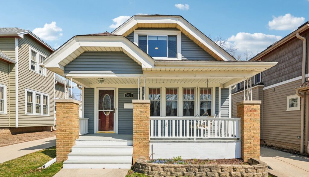 4-web-or-mls-N 84th St-S0904-002