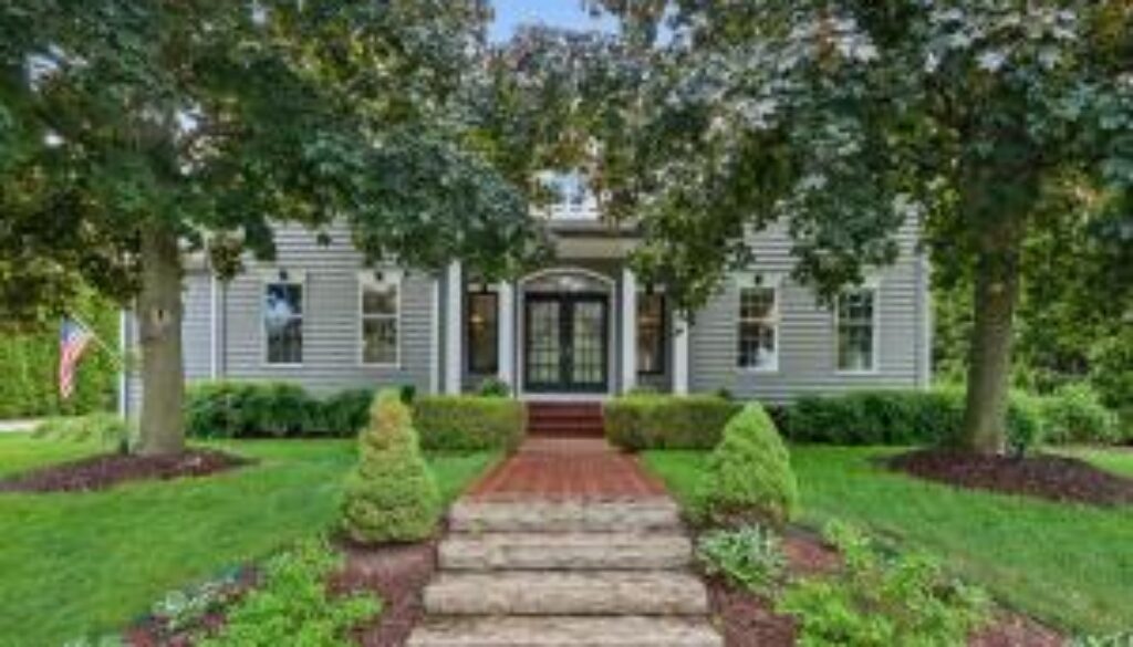 1299 Creekside