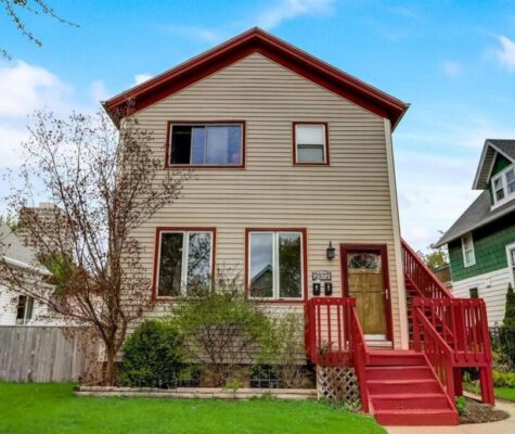 2572 S Delaware Ave