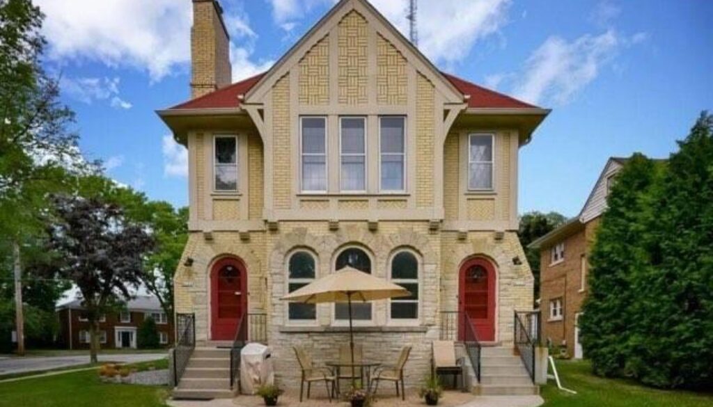 4101 N Woodburn St 4103