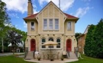 4101 N Woodburn St 4103